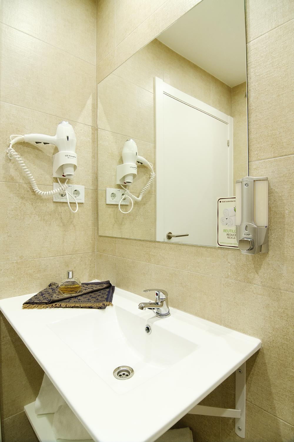 Hotel Bestprice Alegria Madrid Kültér fotó